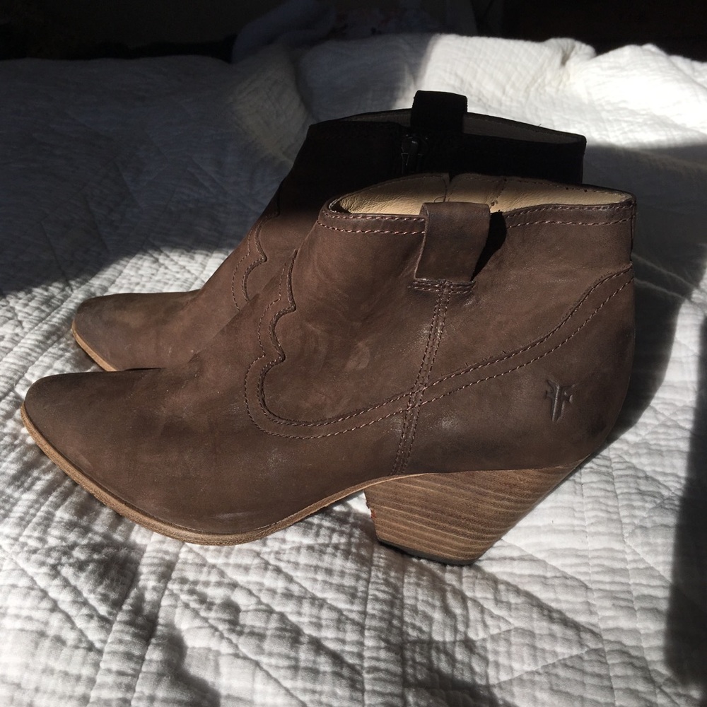 Frye Reina bootie